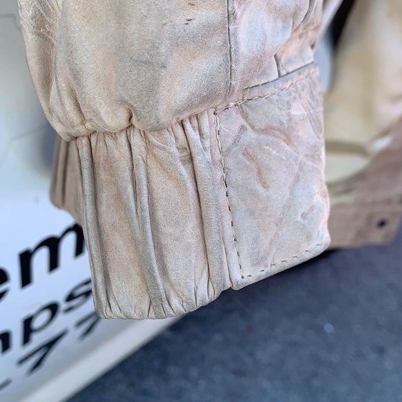 Couture collection Georgetown leather design - Picture 7 of 7